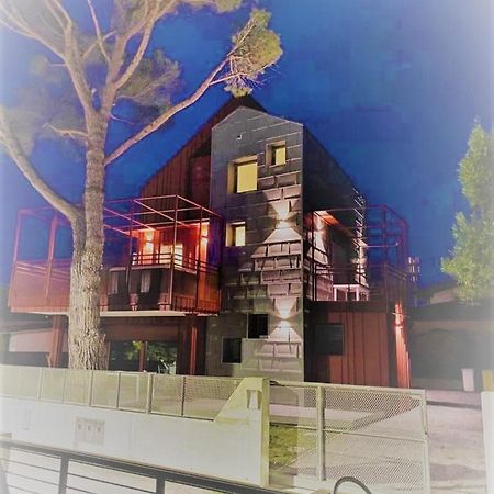 Villa Cisa con yacuzzi Lignano Sabbiadoro Exterior foto