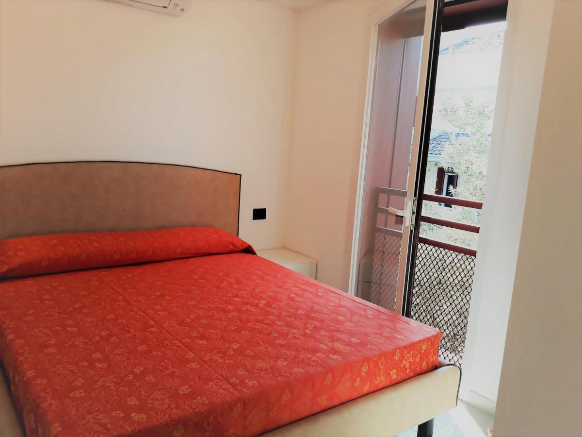 Villa Cisa con yacuzzi Lignano Sabbiadoro Exterior foto