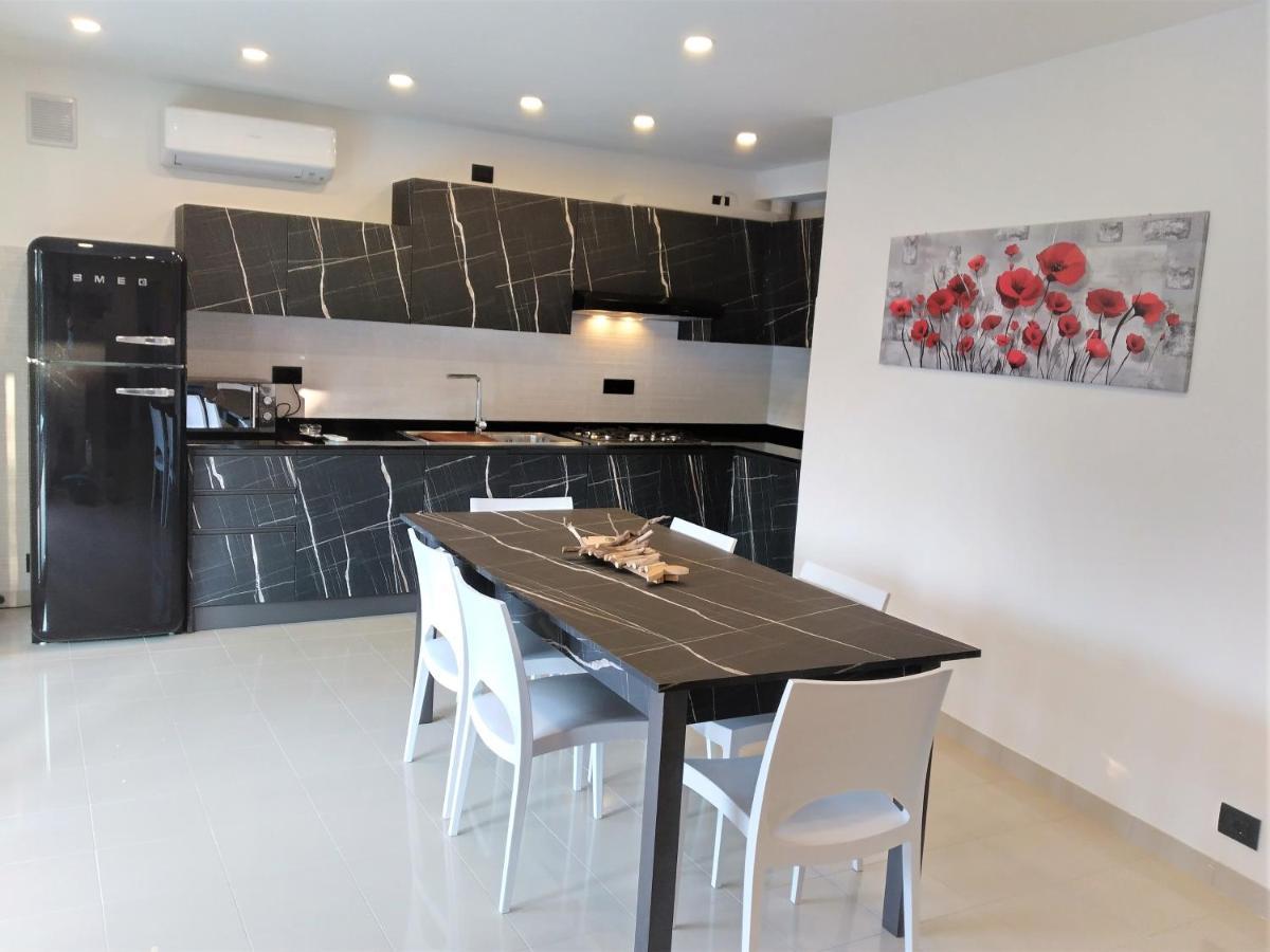 Villa Cisa con yacuzzi Lignano Sabbiadoro Exterior foto