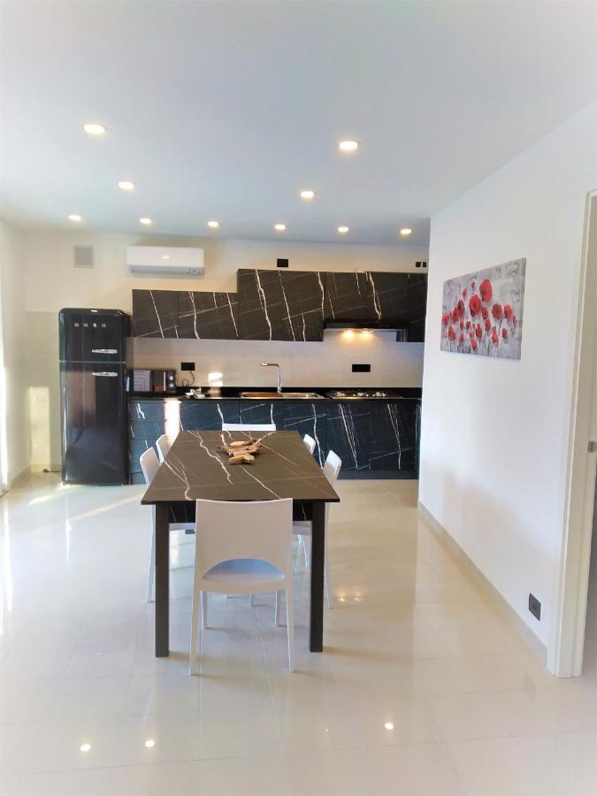 Villa Cisa con yacuzzi Lignano Sabbiadoro Exterior foto