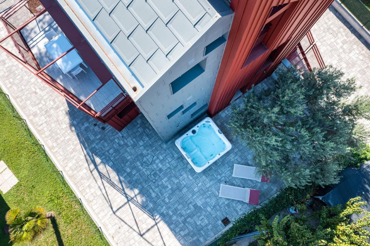 Villa Cisa con yacuzzi Lignano Sabbiadoro Exterior foto