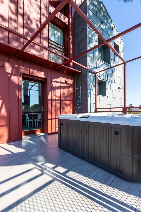 Villa Cisa con yacuzzi Lignano Sabbiadoro Exterior foto