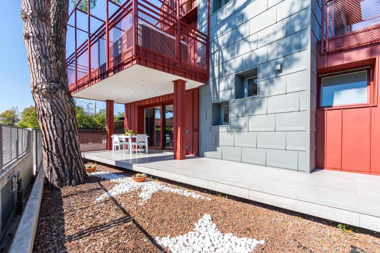 Villa Cisa con yacuzzi Lignano Sabbiadoro Exterior foto