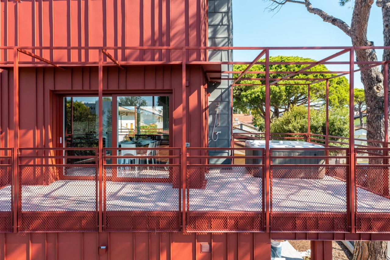 Villa Cisa con yacuzzi Lignano Sabbiadoro Exterior foto