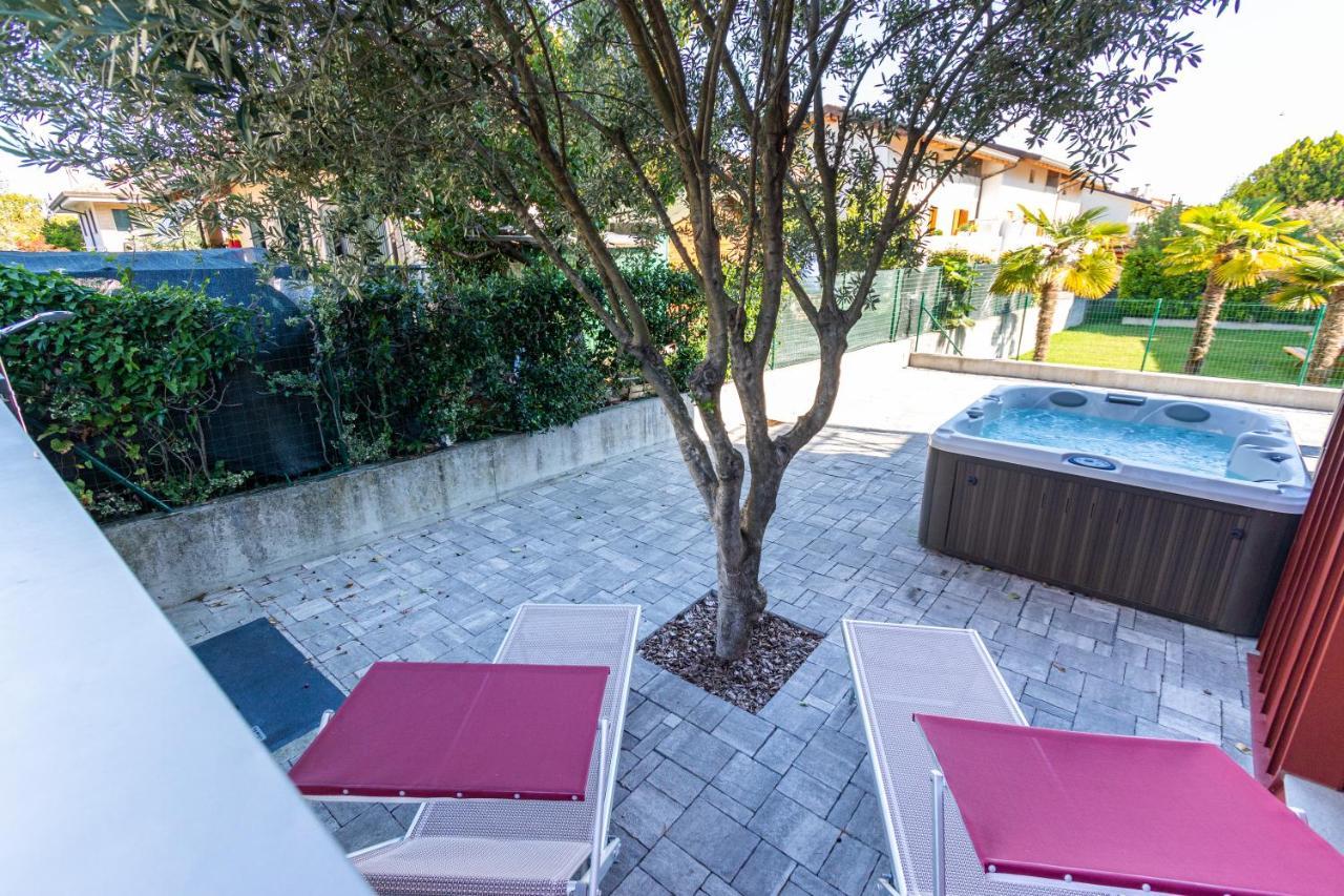 Villa Cisa con yacuzzi Lignano Sabbiadoro Exterior foto
